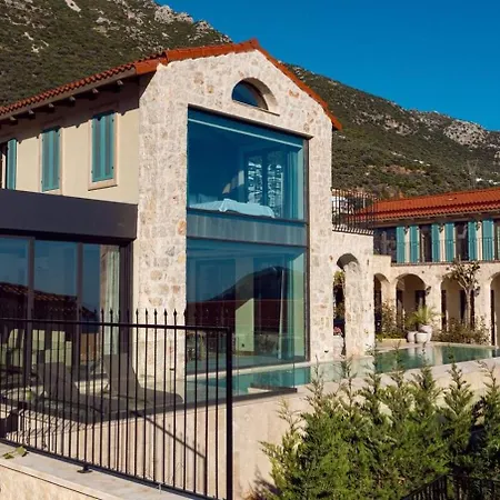 Villa Calliope, Epic Elegance Retreat