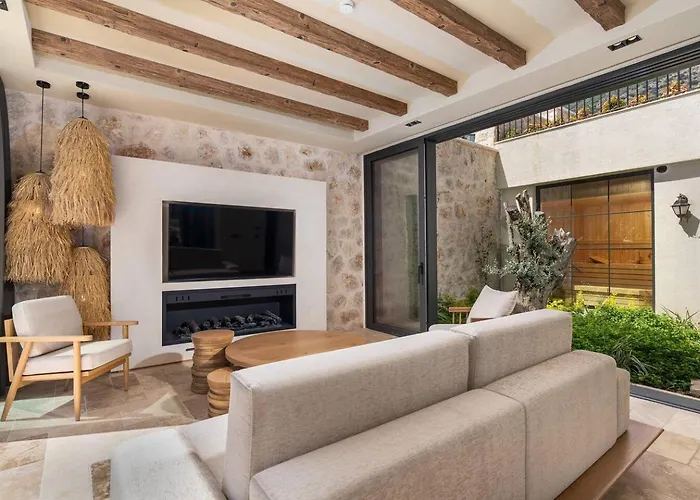 Calliope, Epic Elegance Retreat Villa *