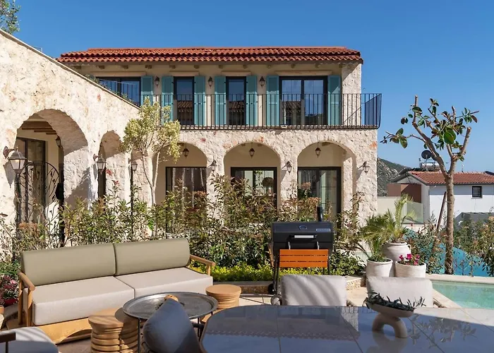 Calliope, Epic Elegance Retreat *