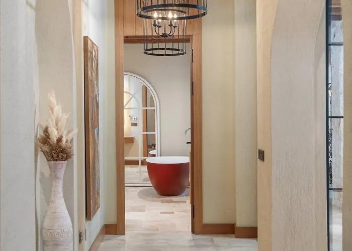 Villa Calliope, Epic Elegance Retreat *