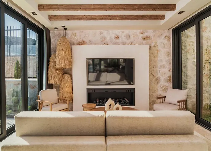 Villa Calliope, Epic Elegance Retreat *