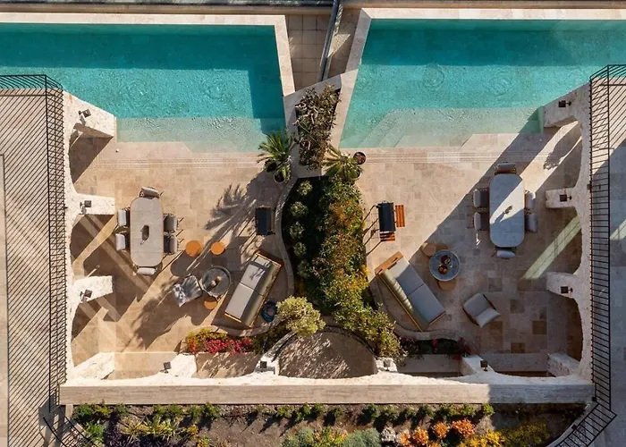 Calliope, Epic Elegance Retreat